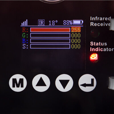 Evolite - Battery-powered 30 x 5 W RGB LED architectural projector with reflector system, IP 65